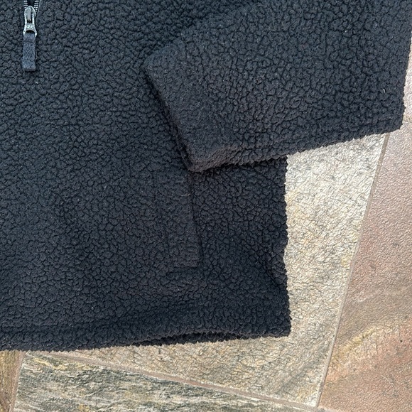 GAP kids fuzzy pullover size 10 years - Picture 3 of 4